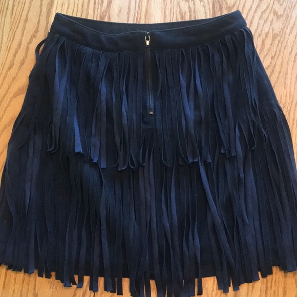 H&M divided black fringe mini skirt - Picture 3 of 3